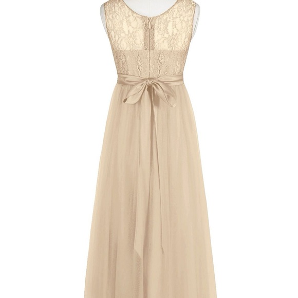 Junior Bridesmaids Dress. Never Worn tags still attached. - Picture 2 of 3